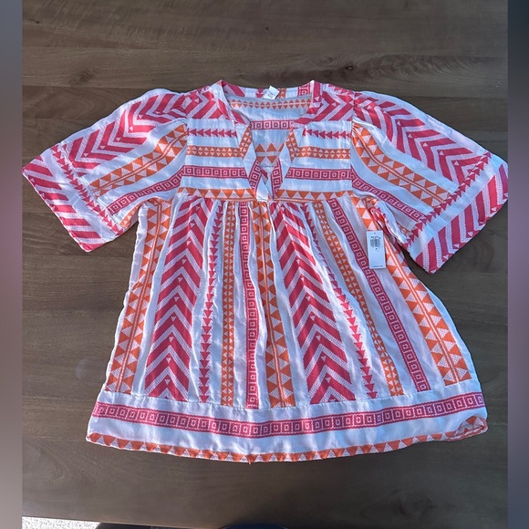 [NWT] Old Navy Short-Sleeve Textured V-Neck Top Women, S Tall, Red/Orange Geo - Picture 2 of 5